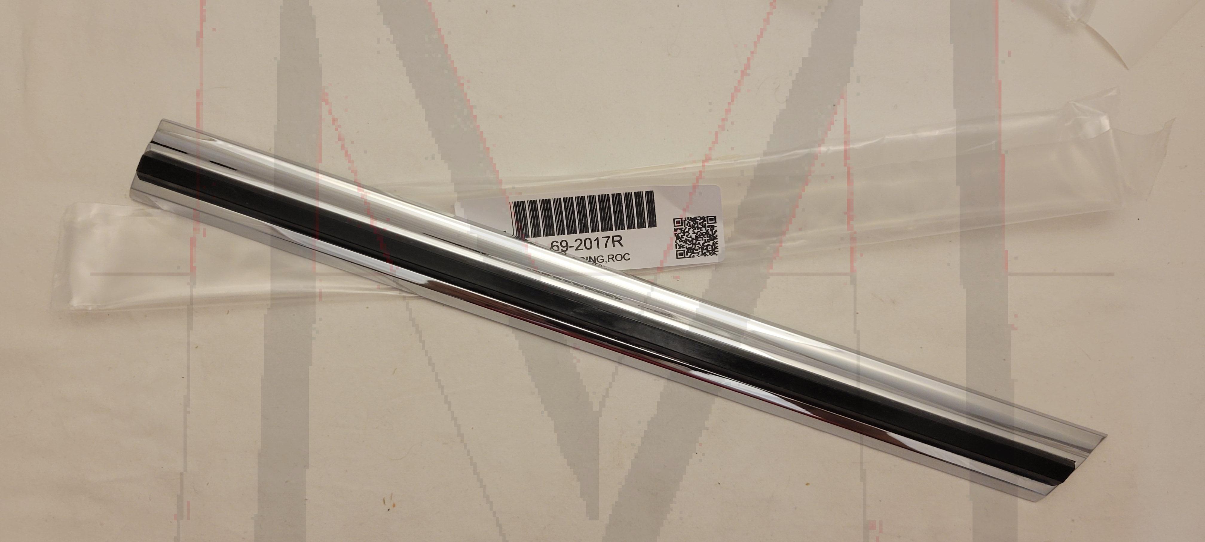 CHROME SIDE MOULDING