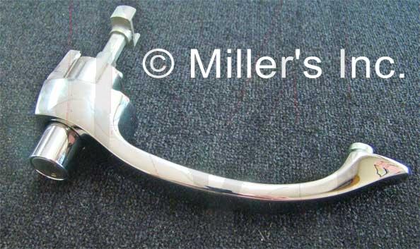 DOOR HANDLE