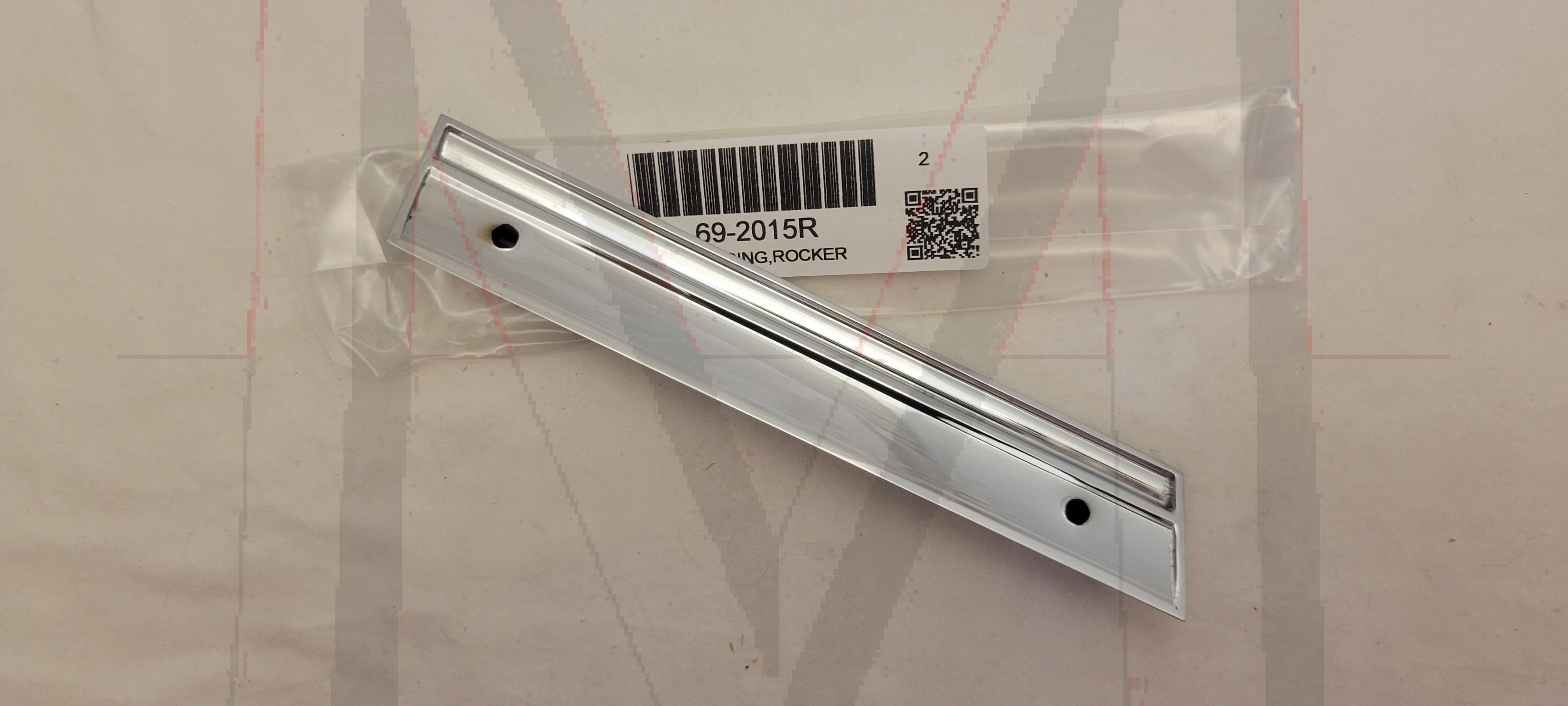 CHROME SIDE MOULDING